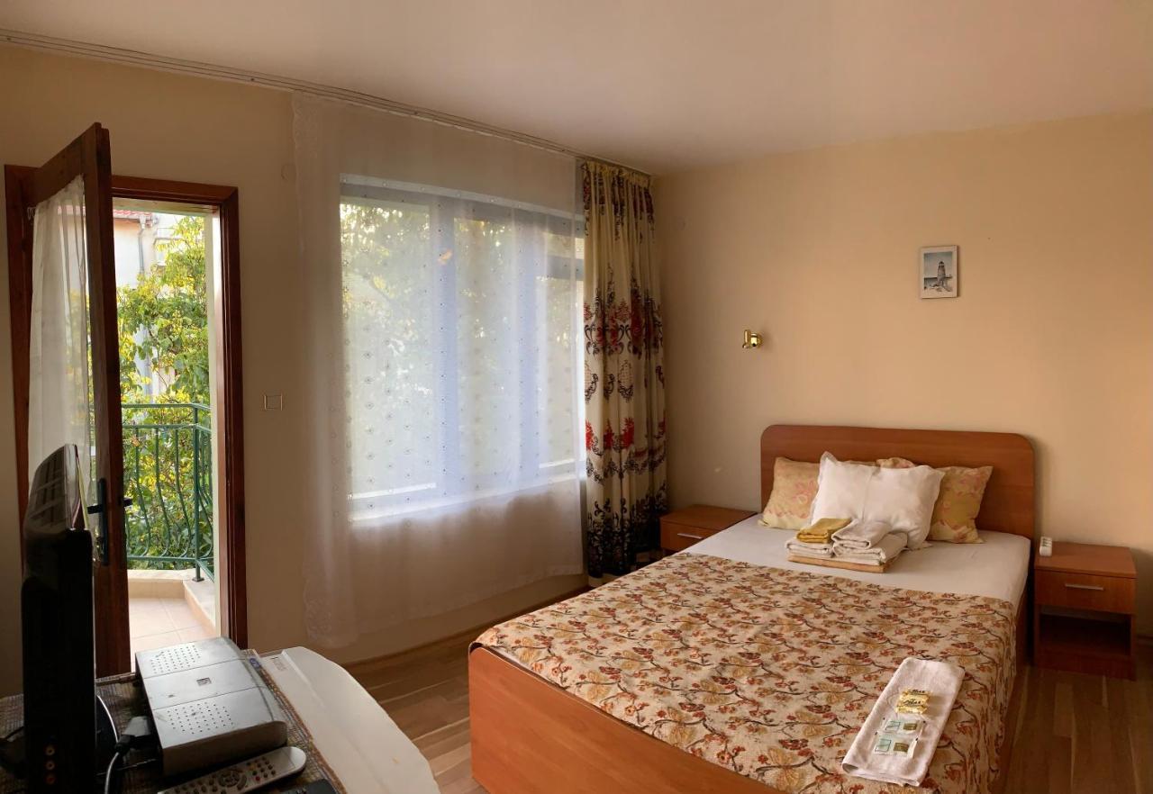 Guest house “Olesya” Obzor Extérieur photo
